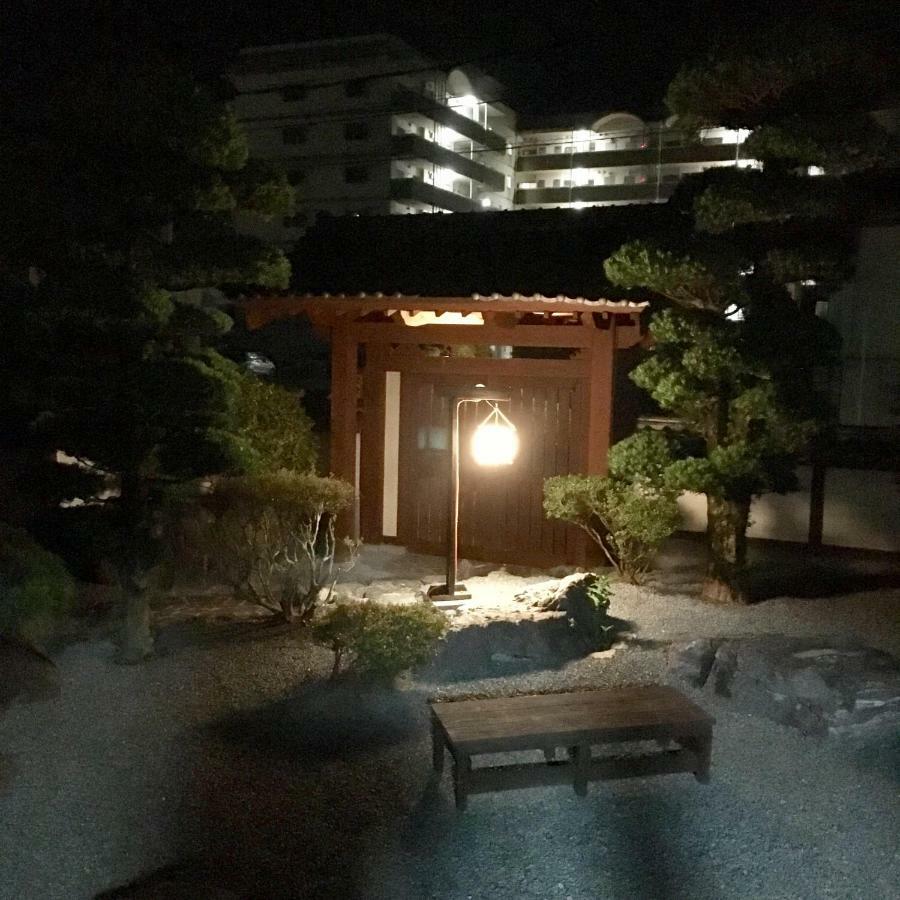 まるで一国一城の主 佐藤邸 Hotel Nichinan Exterior photo